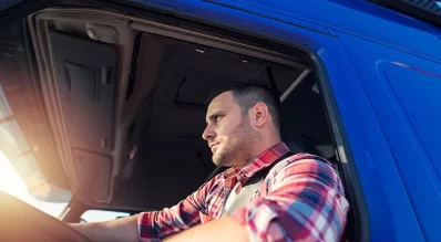 How truck drivers can reduce distractions