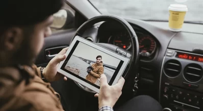 Danger! Videoconferencing behind the wheel